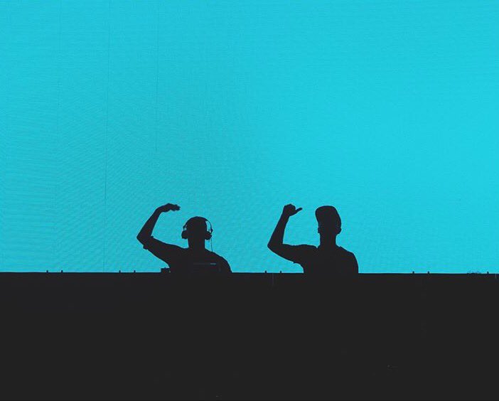 TomStaar's tweet photo. B2b with @KryderMusic @ASummerStoryOfi https://t.co/r7SjnmY7k3