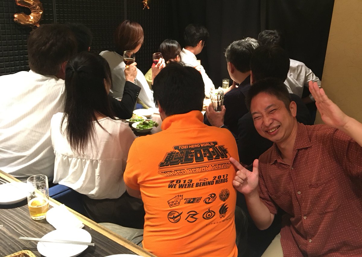TOEIHEROWORLD's tweet photo. 閉館から５ヶ月、東映ヒーローワールドプロジェクトのメンバーが久しぶりに全員集合の同窓会。過日の思い出と未来を語れる仲間がいるのは本当に幸せなことだ。よし、頑張ろう!!　By「P」　　 #東映ヒーローワールド https://t.co/k2Y83Gh3s8