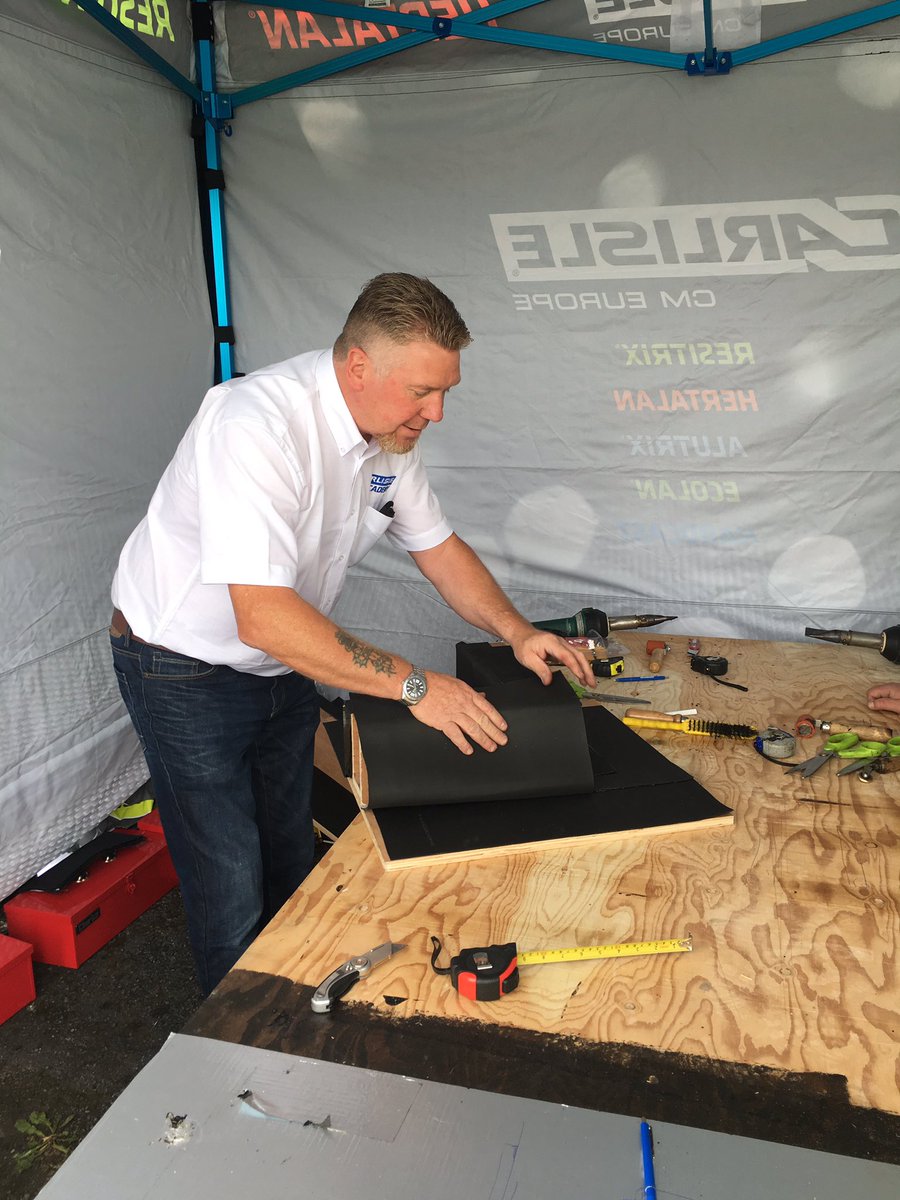 RESITRIX_UK's tweet photo. RESITRIX external corner demonstration https://t.co/hbkURptuHO