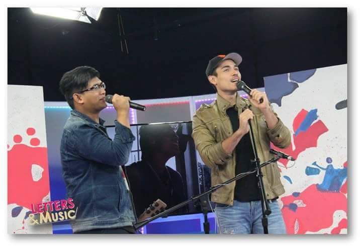 Liezel2014's tweet photo. 19MoreDays ToXianSITKOX https://t.co/TltMbdV2ju