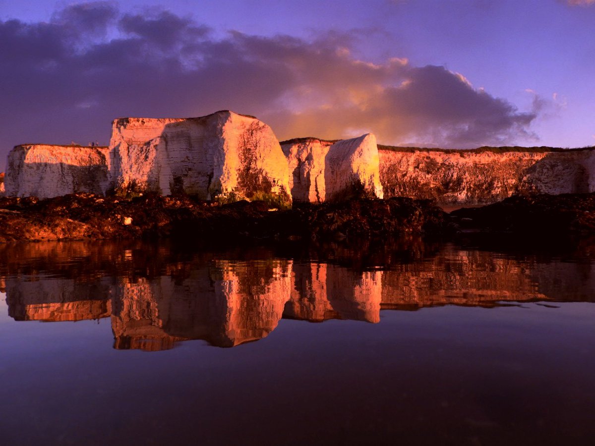 DeanSpinks1's tweet photo. @BBCWthrWatchers Botany bay Broadstairs Kent https://t.co/3R0m8AZlpn