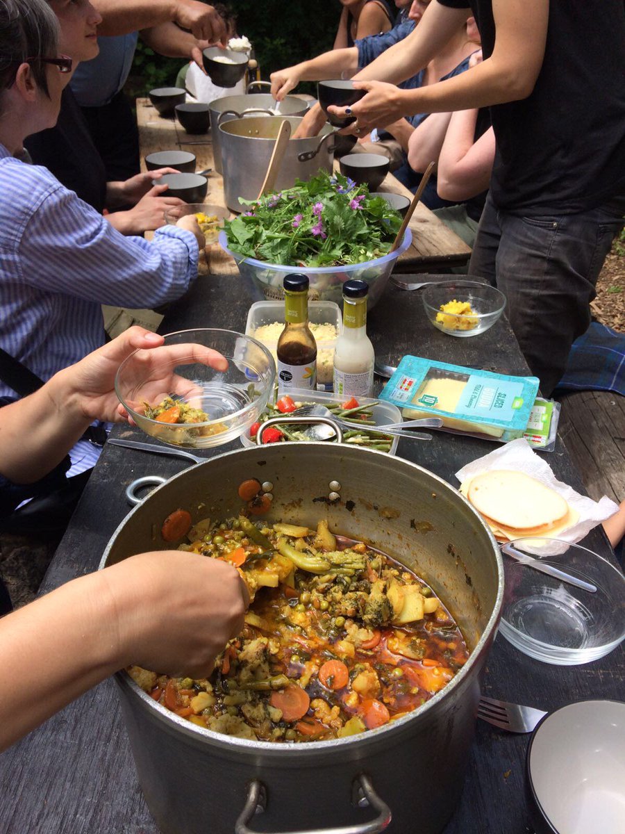 PhytologyLondon's tweet image. Having a delicious #sharedlunch flashback from Saturday's amazing curry full of herbs. YUM! Thanks @SimpleGiftsUCSA #towerhamlets #flashback