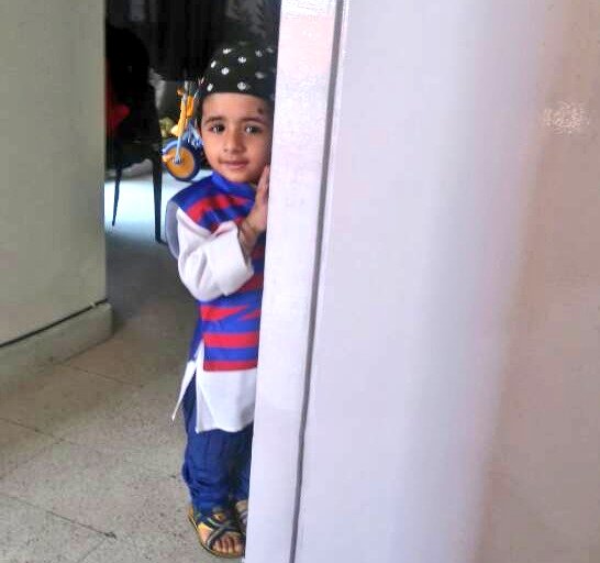 srizthi's tweet photo. When my #nephew is ready for #gurupurab #cutness #massilovesu https://t.co/vhjmrpZuvq
