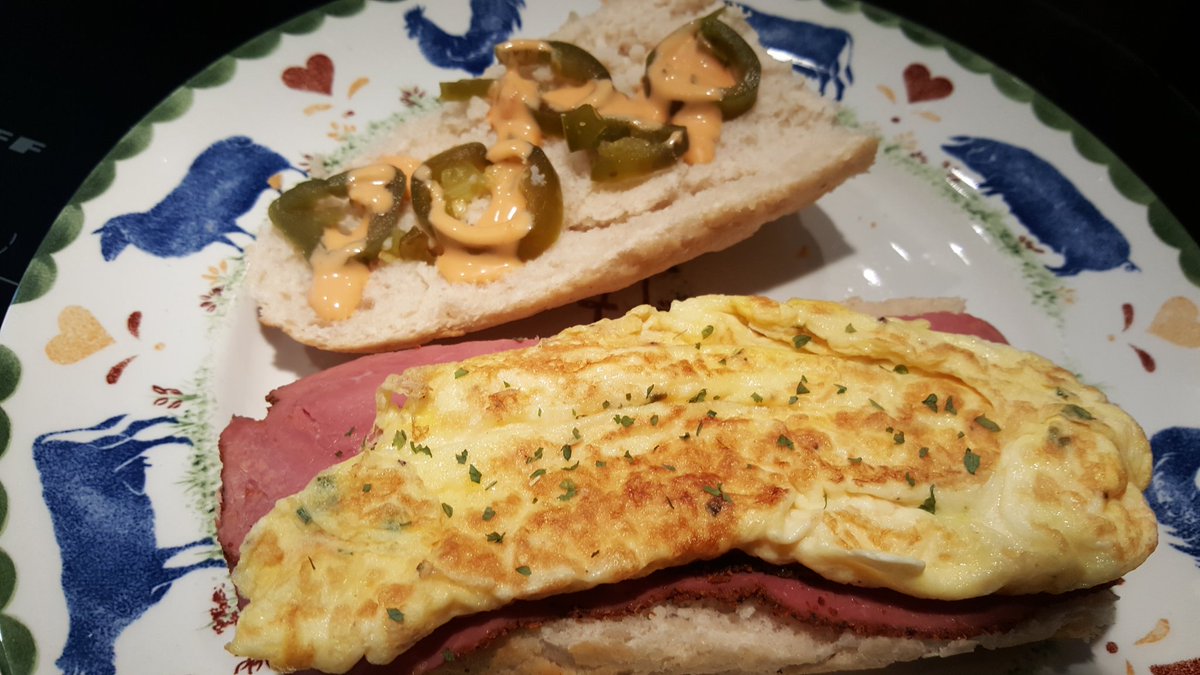 Gubbinz's tweet photo. I present today's #eggslut #jayFLEX https://t.co/WR6psrLtJL