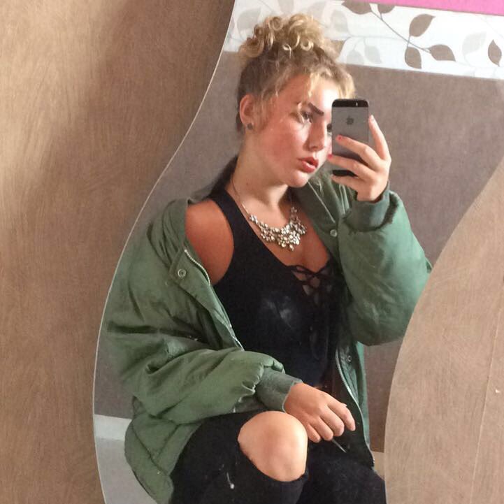 gustinee's tweet photo. #NouvellePhotoDeProfil https://t.co/R1sLWzCI7z