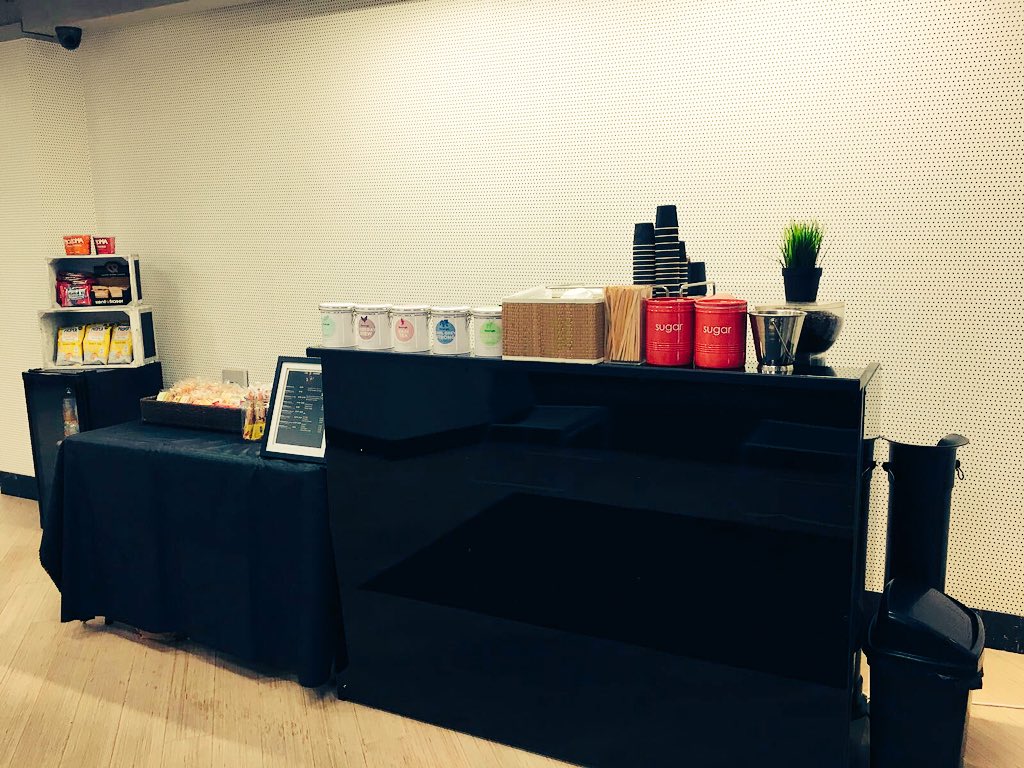 cafe_santiago's tweet photo. Our #popupcafe starts 2day in the #angelbuilding for @theofficegroup #mobilecoffee #coffeebar #barista #freshcoffee @teapigs https://t.co/y5R9AwWC7D