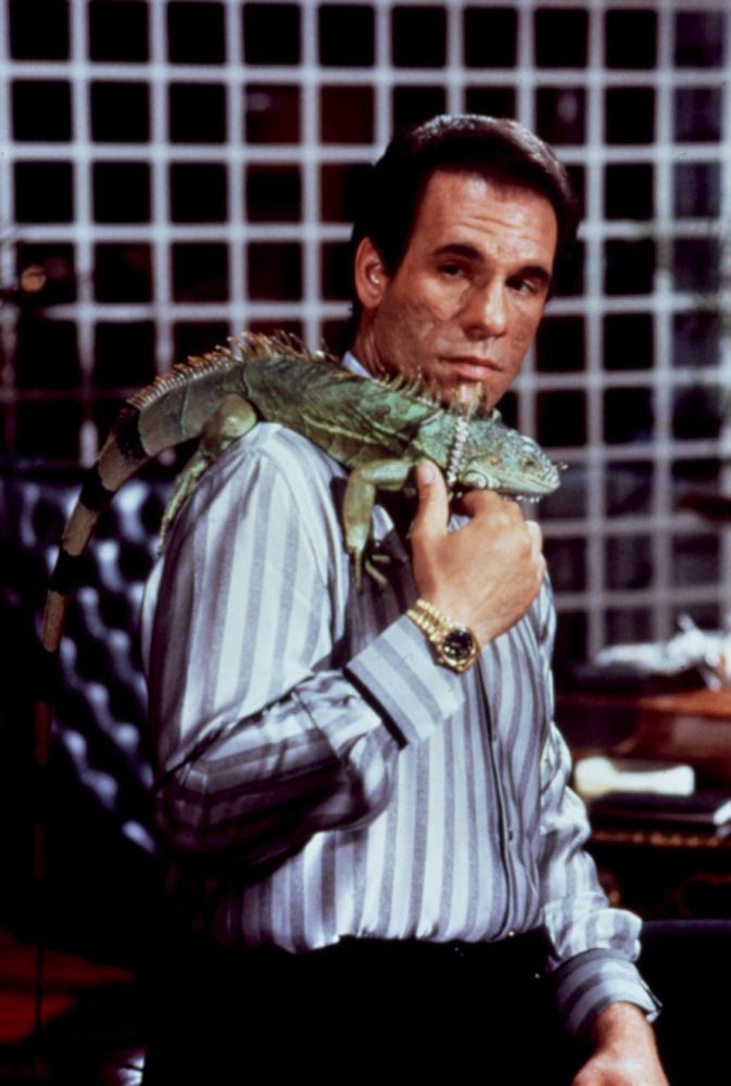 Happy Birthday to Robert Davi.He plays the bad guy so well.I really loved him in License to Kill! 