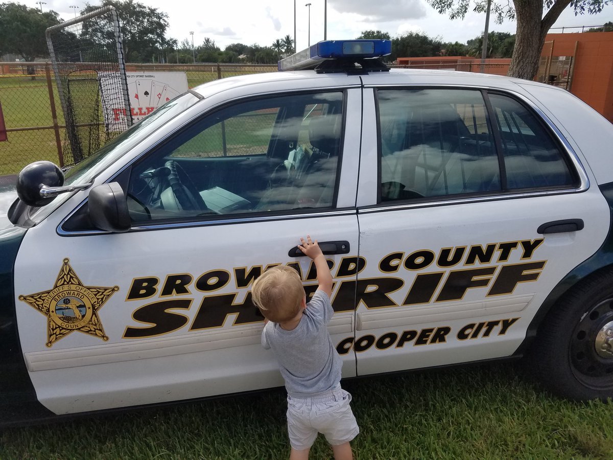 MPOPaulC's tweet photo. @CooperCityGOV put on an excellent Touch-a-truck! Thanks for making my little guy's day! https://t.co/cXJrLAafJR