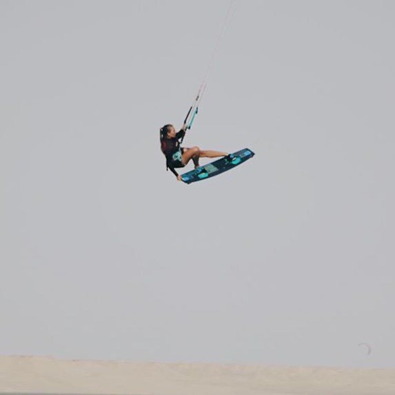 KiteSirens's tweet photo. @jennaventer doing what she likes! Life is too short so lets fill it up with #fun times!! (📷repost from @jennavent… https://t.co/P7sY6wxG9h https://t.co/hqknTBK4Rh