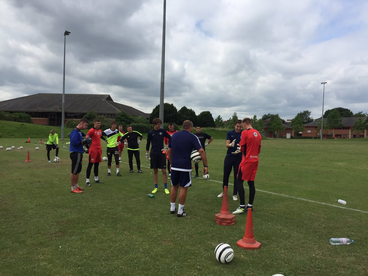 W11Amanda's tweet photo. who goes in?!? rock-paper-scissors😄 @ProS_Keeper @1jonathanbarber https://t.co/fc1s0L1mA0
