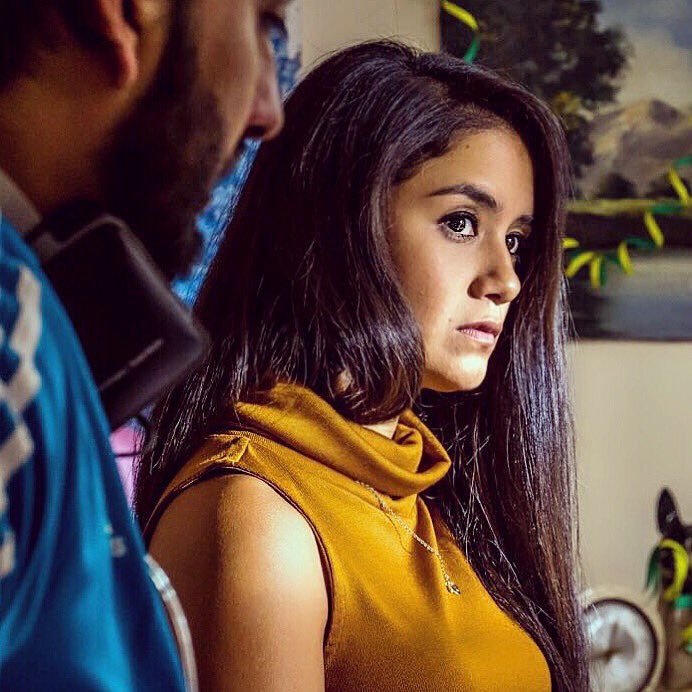 MayellaLloclla's tweet photo. Detrás de cámara del #proyectodad 💜 ⭐️ https://t.co/EWSq7O3BOl