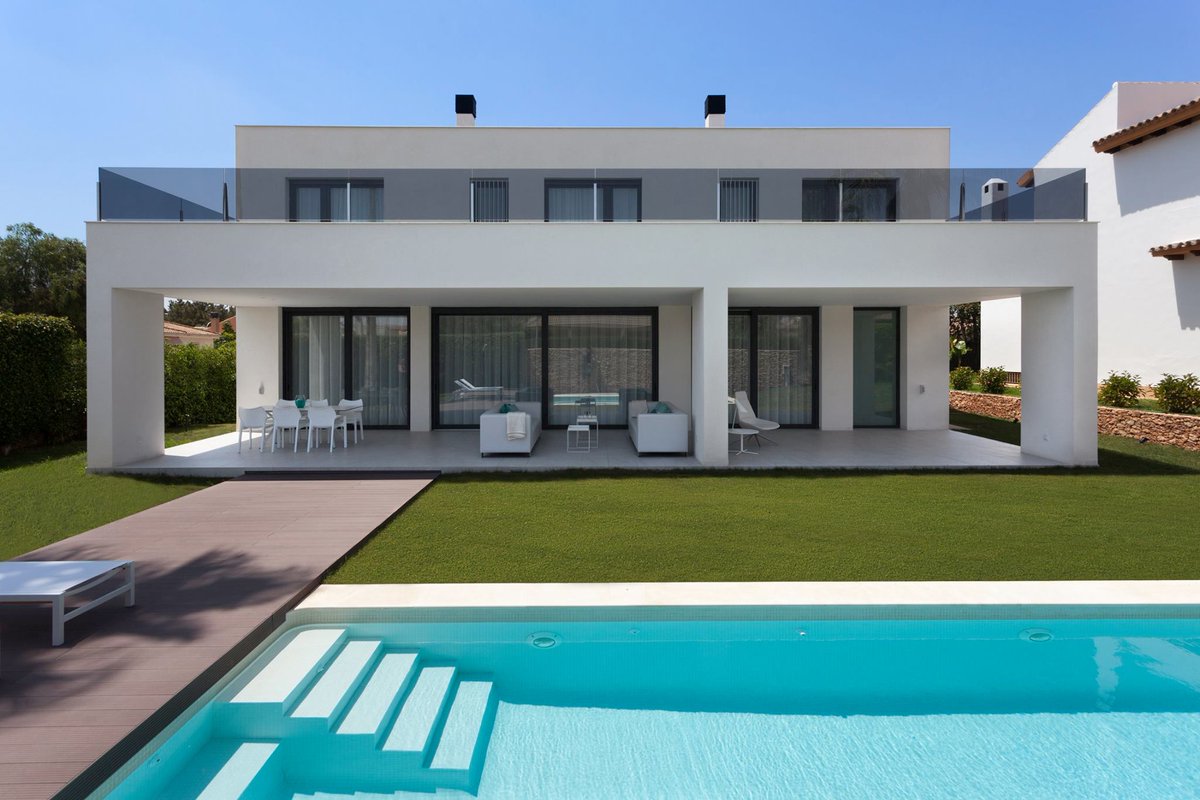 SgmArquitectura's tweet photo. Inauguramos nuestro Twitter dando la bienvenida al verano con uno de nuestros proyectos más recientes, esta vivienda en Altea. #arrancamos https://t.co/t4avATy4bx