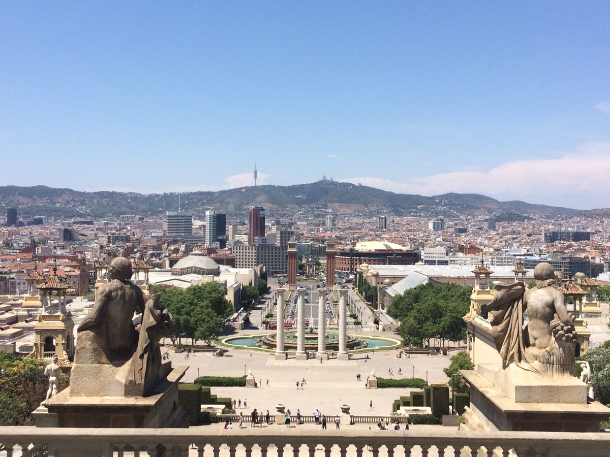 TourBCNToday's tweet photo. #PlazaEspanya & the #MagicFountains with the old #BullRing, now shopping centre, behind is a #MustSee in #Barcelona! #TourBarcelona #Travel https://t.co/MR1RCWy73i