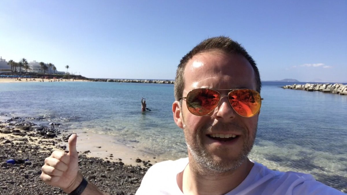 mikejgilmour's tweet photo. @lanzarote_visit Just had amazing holiday in Lanzarote, please RT my video! Amazing aerial shots of Playa Blanca! https://t.co/ljjyU1k5vC https://t.co/qvttwGu0aB