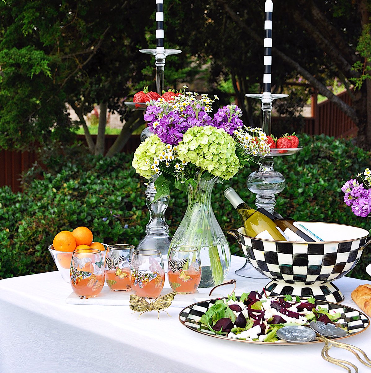 Black &amp; White #courtlycheck all over! #backyard #mackenziechilds on my blog 2ladiesandachair.com/blog/2017/6/25…