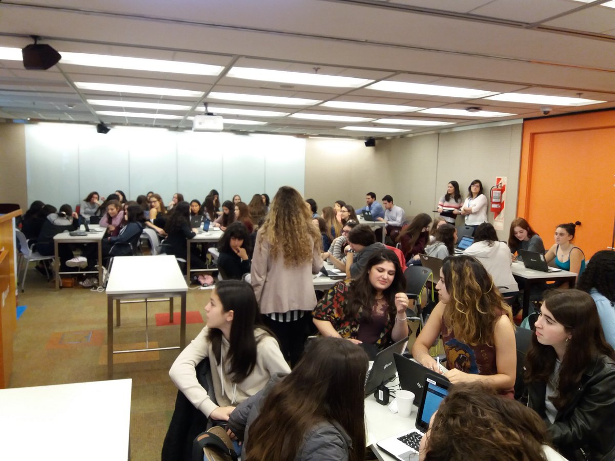2ORTAlmagro's tweet photo. Alumnas de 2º año en una actividad especial en Microsoft junto con alumnas de @InformaticaORT @ORTArgentina https://t.co/s3N1m6r52f