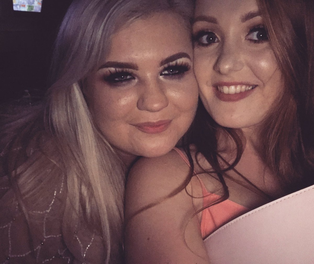 sbirch7601's tweet photo. FAB-U-LOUS weekend with my homies 💋❤️ #birthdays https://t.co/wdv3TCXH6T