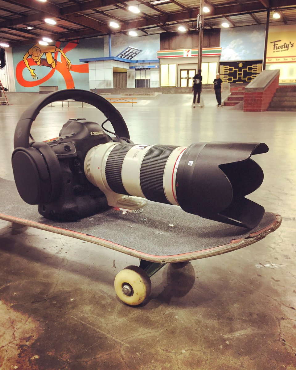 yoonicorn213's tweet photo. Thanks @skullcandy for the amazing weekend and congrats on the new office! #BACKTOWORK #WORKNECESSITIES #MYJOBDOESNOTSUCK #HASHTAGS https://t.co/LjQuApqkIP
