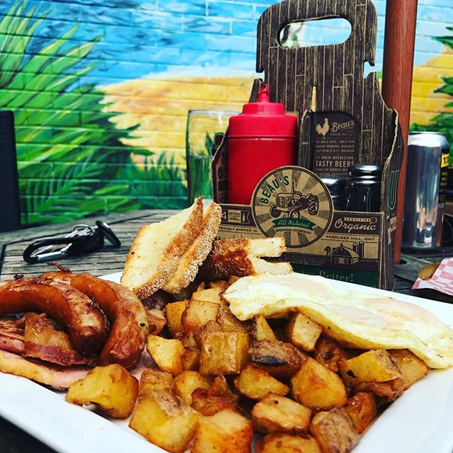 insideHamont's tweet image. We enjoyed a nice Sunday breakfast at Jack and Lois on their quaint backyard patio. Be sure to stop by!
👉#insidehamont #hamont