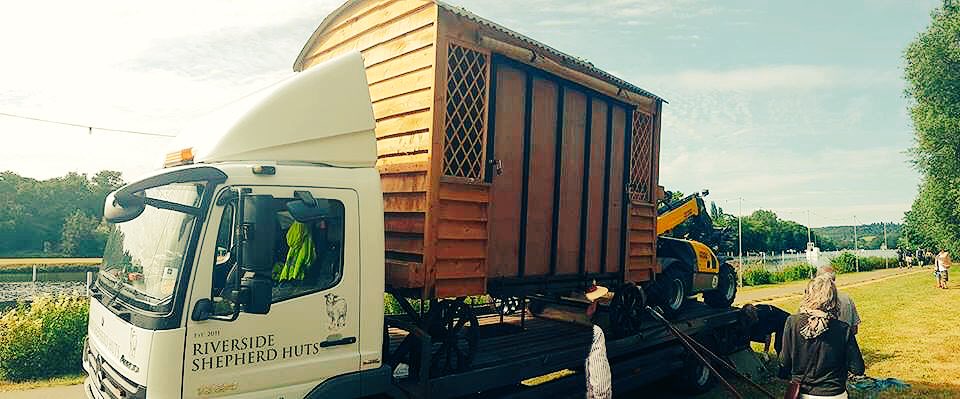 Thank you to @riversideshepardhuts for dropping off our kitchen for the week #HRR17 <a href="/HenleyRegatta/">Henley Royal Regatta</a> <a href="/River_Feast/">River Feast</a> <a href="/UpperThamesRC/">Upper Thames RC</a>