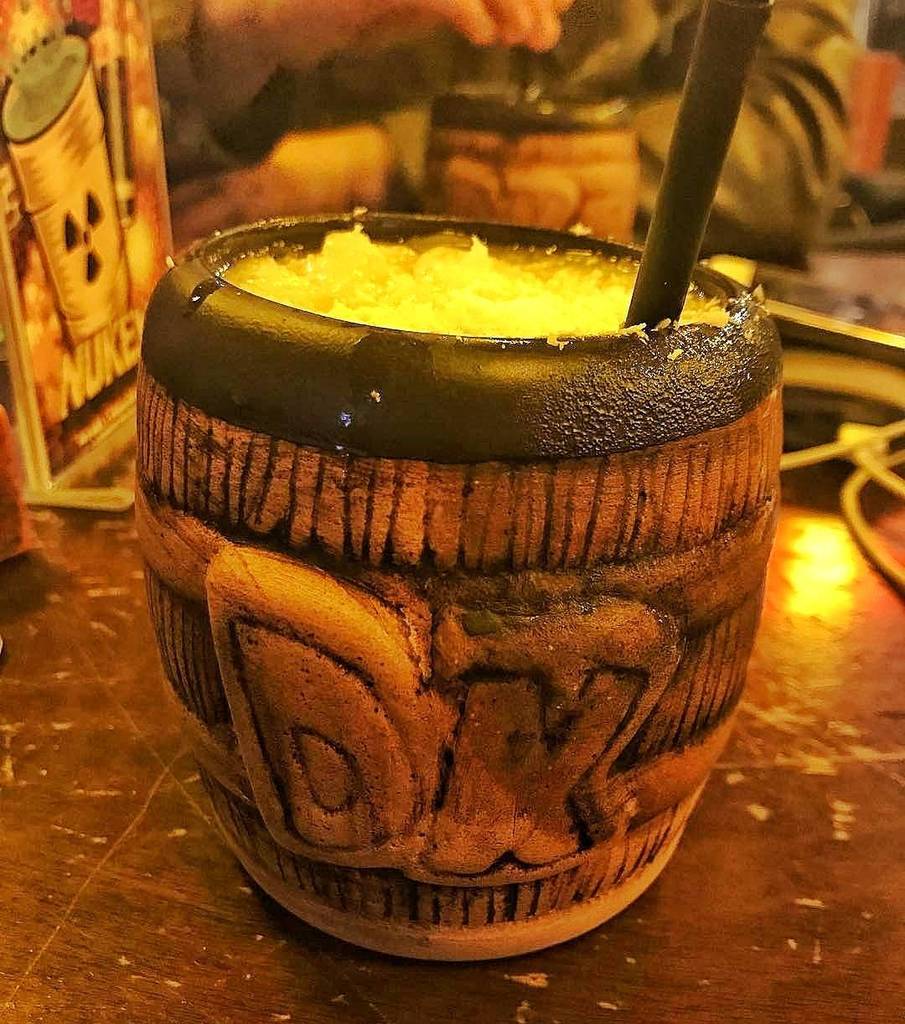 InsertCoinBar's tweet photo. ¿Con ganas de algo dulce y refrescante? Ven por tu #BarrelBlast hoy a #insertcoinbar #Providencia desde las 18:30 … https://t.co/sxKa9yiZL7 https://t.co/3Kzwe4gkk5
