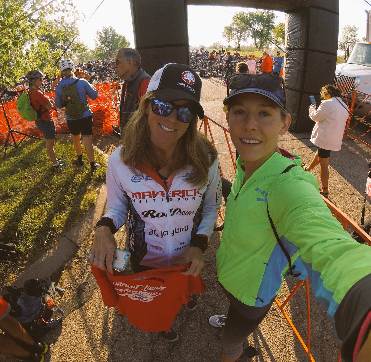 Saw a race from the other side as a bike course marshall at <a href="/WithoutLimitsCO/">WITHOUT LIMITS</a> Tribella tri Saturday AM. Energy at an all women's event 🙌💃💪🎉