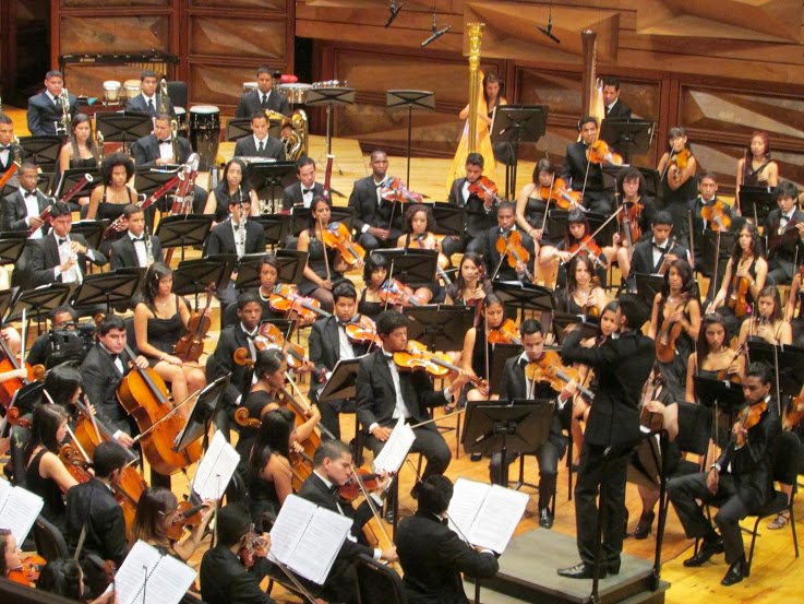 La @bsjsboficial y la Orquesta Sinfónica Juvenil del #CMSB ofrecerán un magnífico concierto doble en el <a href="/teresacarreno/">Teatro Teresa Carreño</a>  #viernes #30Jun 5pm