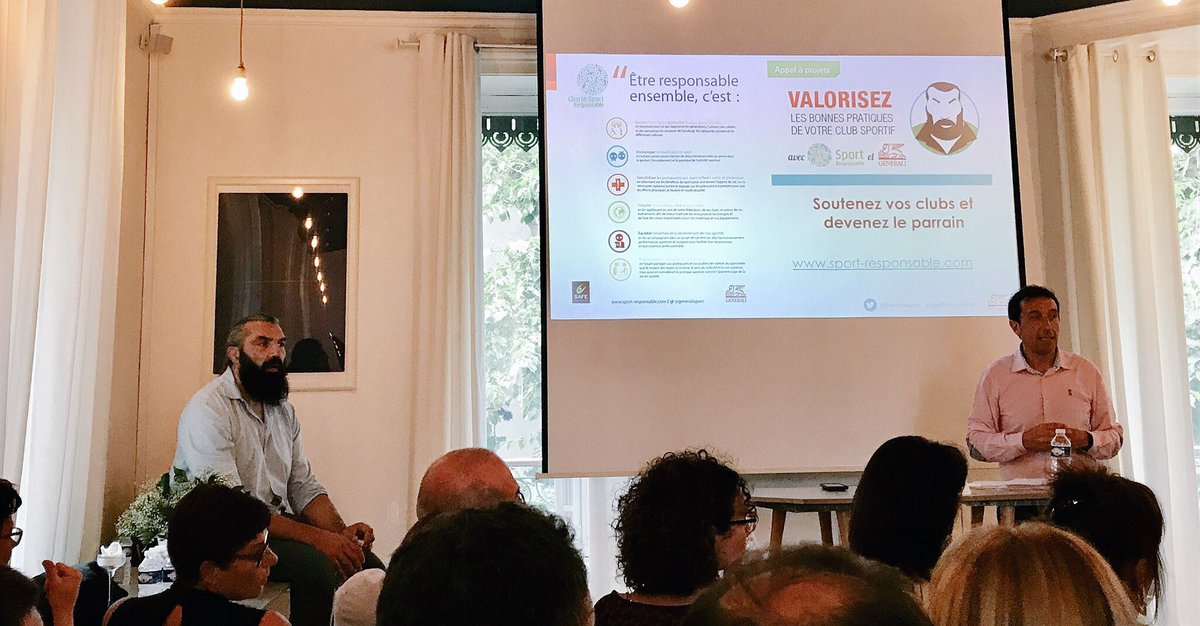 CherrierRomain's tweet image. Les performances sur tous les terrains avec @sebchabal ! 🏉💪🏻👍🏻 #RdvPartenairesGenerali #SportResponsable #France2023 #Paris2024 @Sport_resp