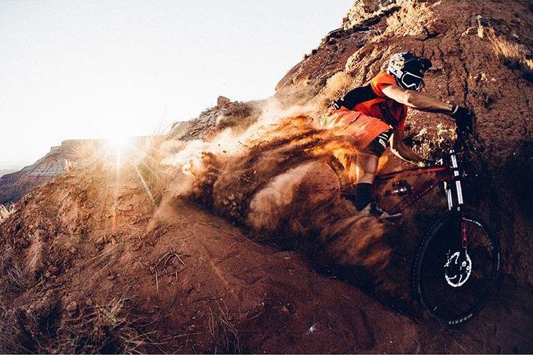 ApacheDownhill's tweet image. ✌Push the limits!🔥🔥🔥      Source@wolisphoto