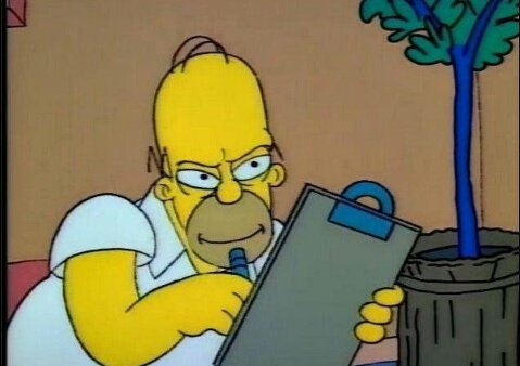 pyyque's tweet image. Cuando estudias en youtube / cuando terminas en un video de 10 aterradores ataques de cucarachas