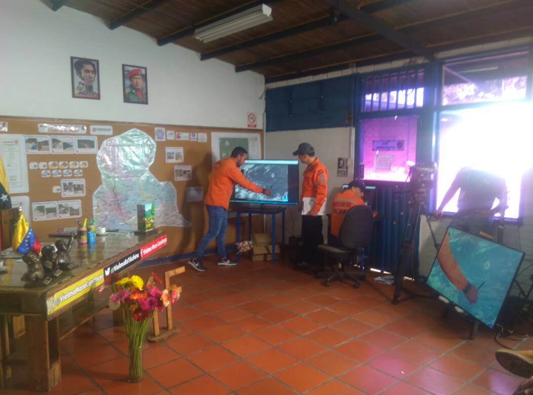 emilioanaya's tweet photo. El director de @pctachira      @YesnardoC explica los fenomenos meteorologicos q han afectado a nuestro Edo Tachira . @VielmaEsTachira https://t.co/Z1CR3oZbPw
