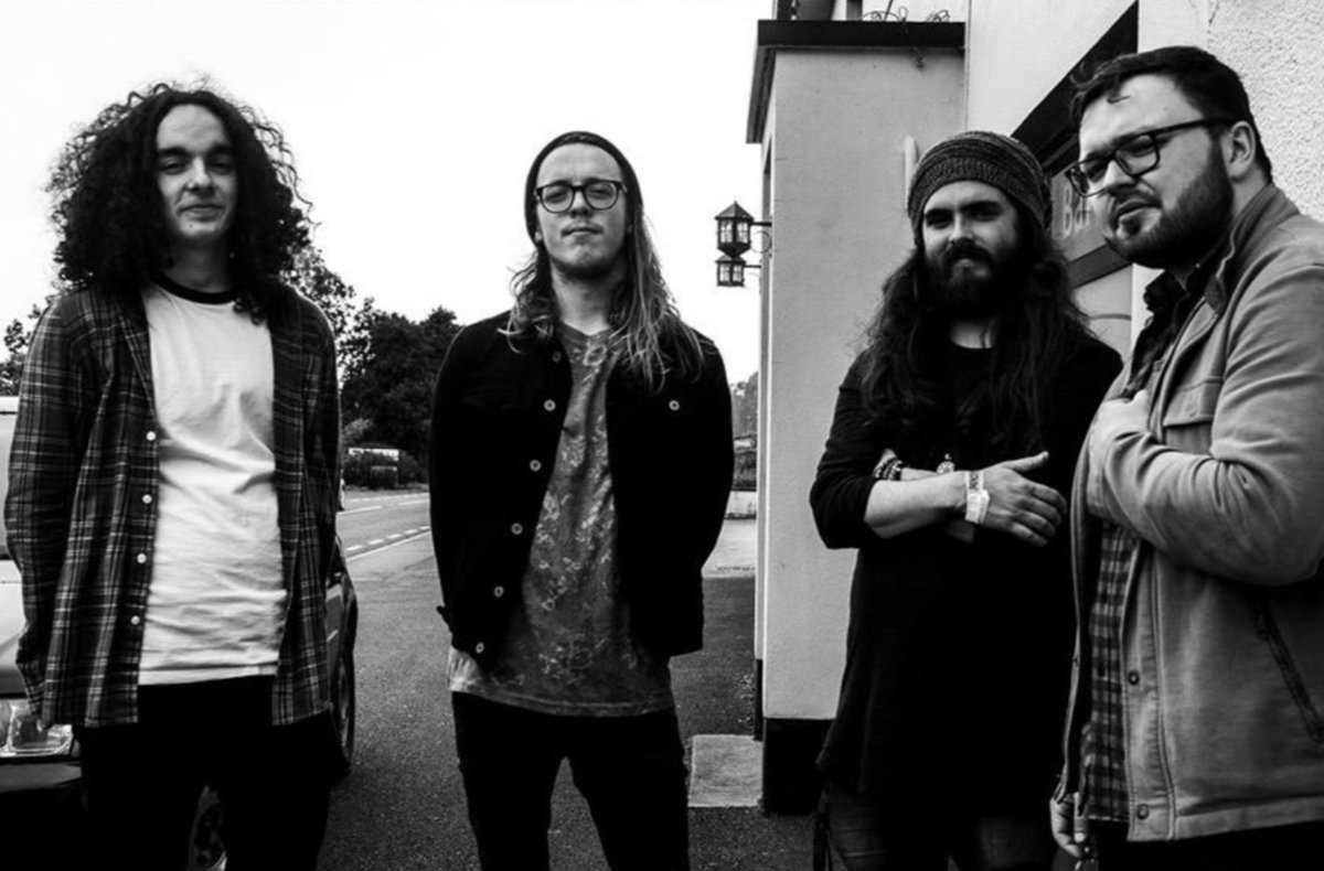 Have a first listen to the decidedly lo-fi new single from Belfast-based quartet <a href="/mosmostrange/">Mosmo Strange</a>. thethinair.net/2017/06/premie…