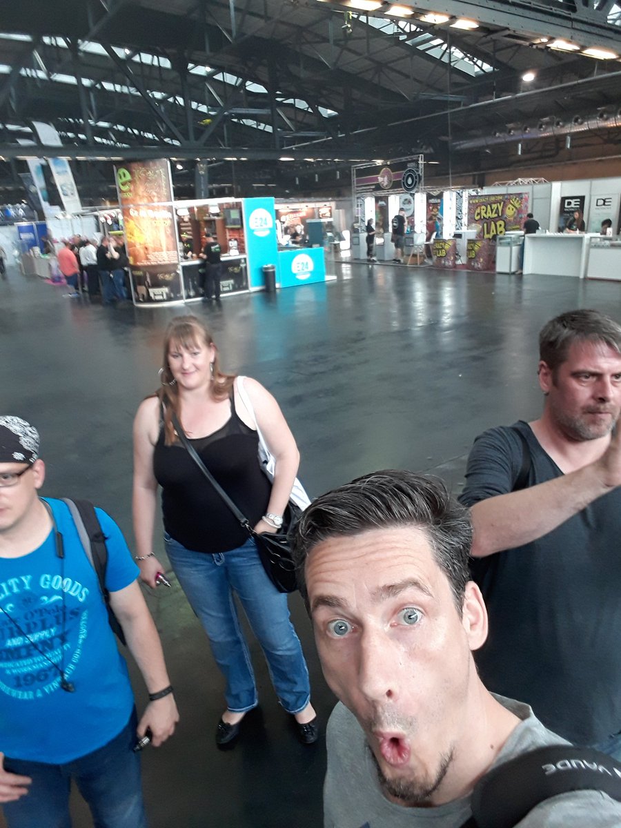 eisenfutzi's tweet photo. Einfach geil!!! #Intersteam #berlin #arenaberlin #hoppetosse https://t.co/I6nez4JKYK