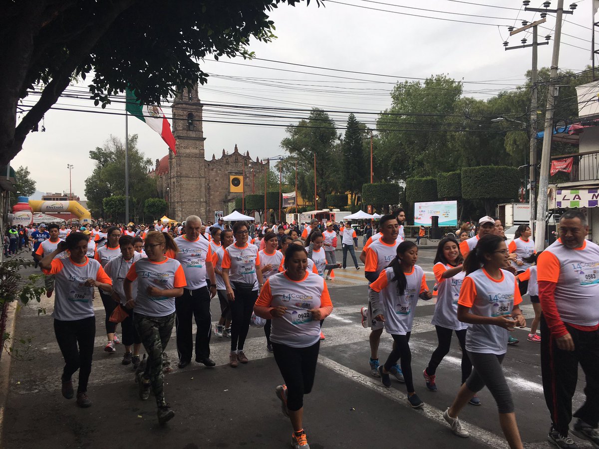 GinaAcosta1's tweet photo. Muchas gracias presidenta @denisse_ugalde por todo tu apoyo a esta noble causa, la carrera @cijtlalne fue un éxito!! 🏁🏃🏻‍♀️🏃🏻‍♀️🏃🏻‍♀️ https://t.co/Fv9v3h5Cpc