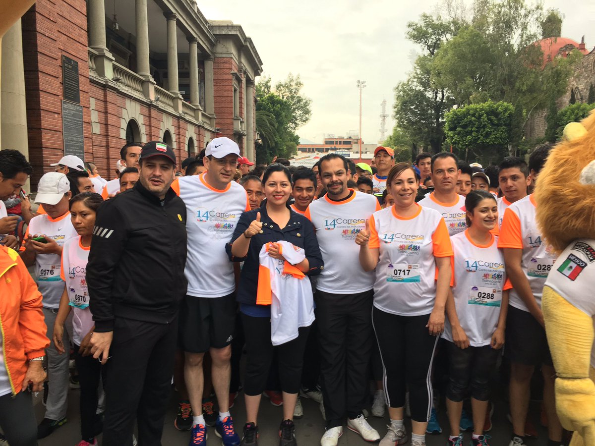 GinaAcosta1's tweet photo. Muchas gracias presidenta @denisse_ugalde por todo tu apoyo a esta noble causa, la carrera @cijtlalne fue un éxito!! 🏁🏃🏻‍♀️🏃🏻‍♀️🏃🏻‍♀️ https://t.co/Fv9v3h5Cpc