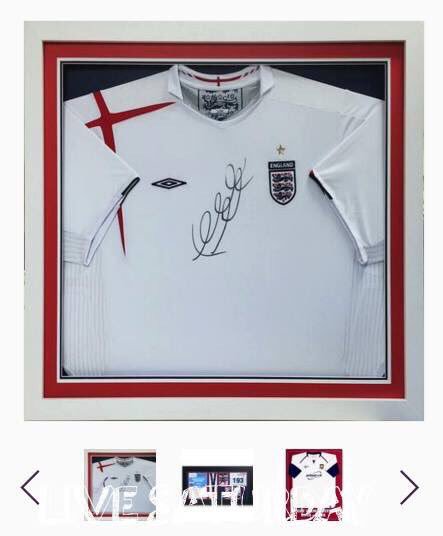framethat1's tweet image. Bespoke Shirt Framing - Made by Hand. Have your shirt framed any way you wish, please call us. Prices on request. 

bit.ly/2q5l0bv