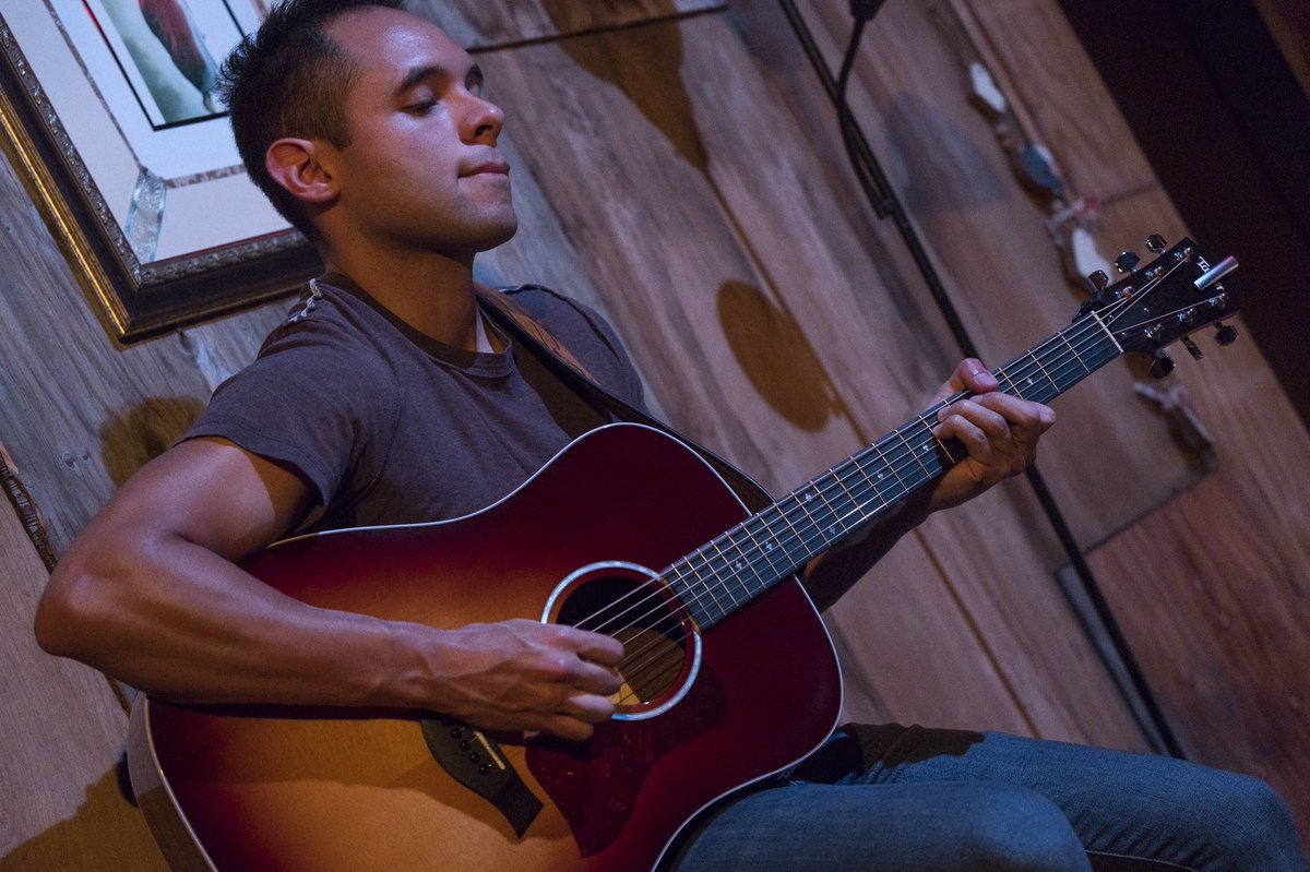 lopessfilter's tweet photo. G#minor-ing all day 🤙🏽 

📸: Aaron Epstein 
@TaylorGuitars @ElixirStrings #taylor210e https://t.co/rXmwlBCpo9