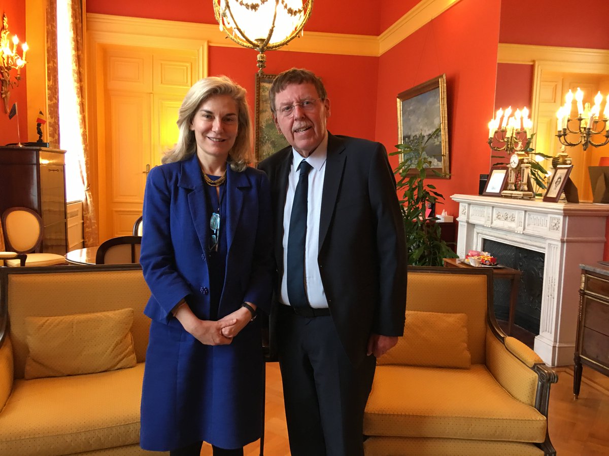 Presenting to <a href="/sthbracke/">Siegfried Bracke</a> an Italian candidate to the OSCE Parliamentary Assembly <a href="/ItalyMFA/">Farnesina 🇮🇹</a>