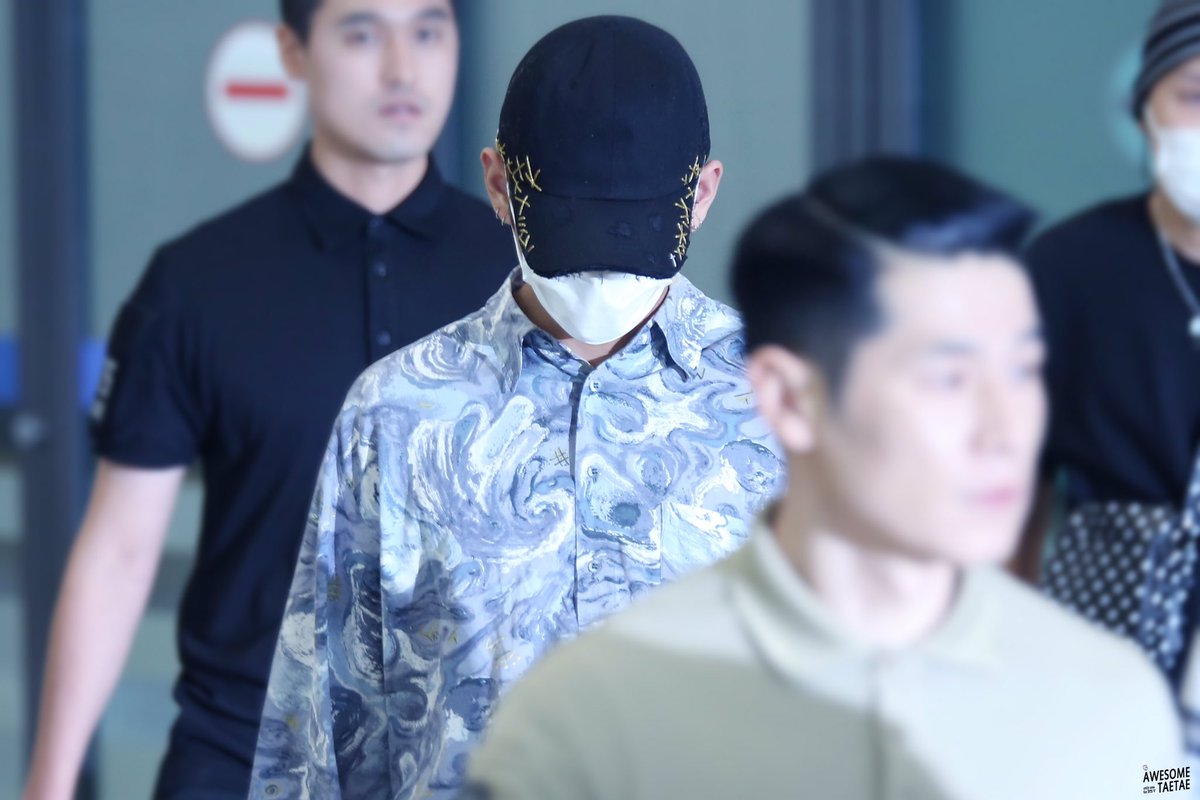 ASOMETAETAE1230's tweet photo. 170626 ICN 입국
#뷔 #태형 #v #방탄소년단 
뭔들is 김태형💜
@BTS_twt https://t.co/rKAgEhgHwt