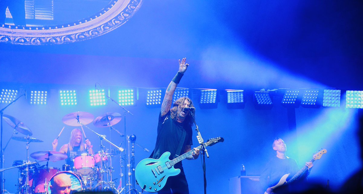 itsonlymeamanda's tweet photo. 119 days! @foofighters https://t.co/r4J5HpqaM8