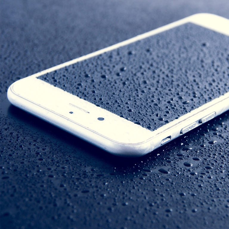 TheMcSolutions1's tweet photo. ¡5 cosas que debes hacer si se moja tu cel! #iPhone #McSolutions #T4U https://t.co/eY5osvwnIX https://t.co/TY86Qz1kVd