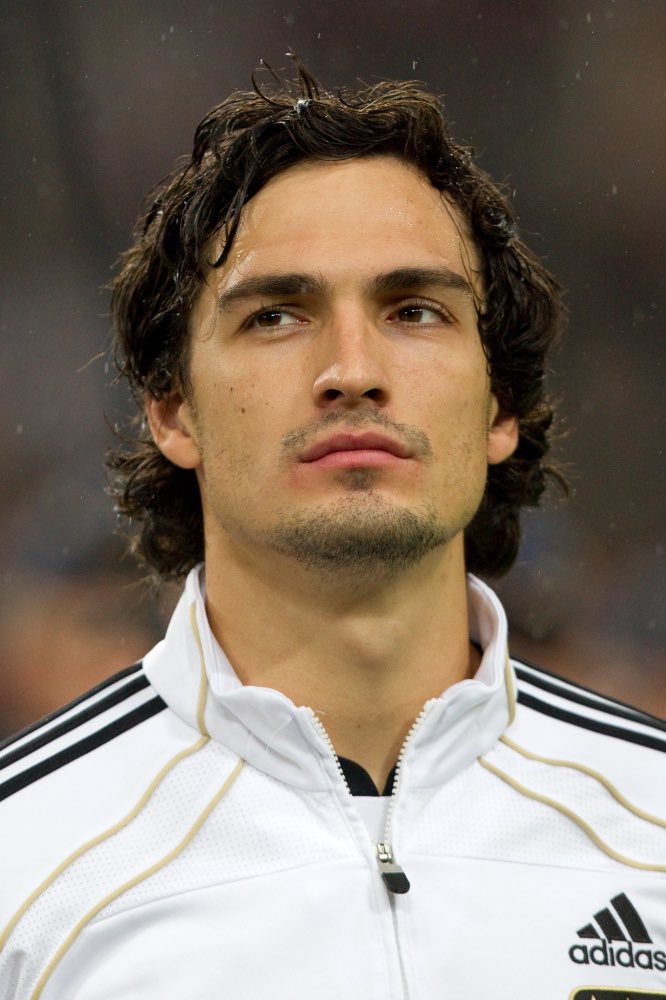 capitano_21's tweet photo. Mats Hummels 2008 
Mats Hummels 2012
Mats Hummels 2014 
Mats Hummels 2016

@matshummels ❤️ https://t.co/e4AURc58MG