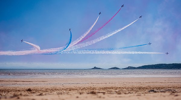 Only a few more days to go until our biggest event of the year – the Wales Airshow 2017 is this Sat 1 &amp; Sun 2 July! bit.ly/1dxHOIu