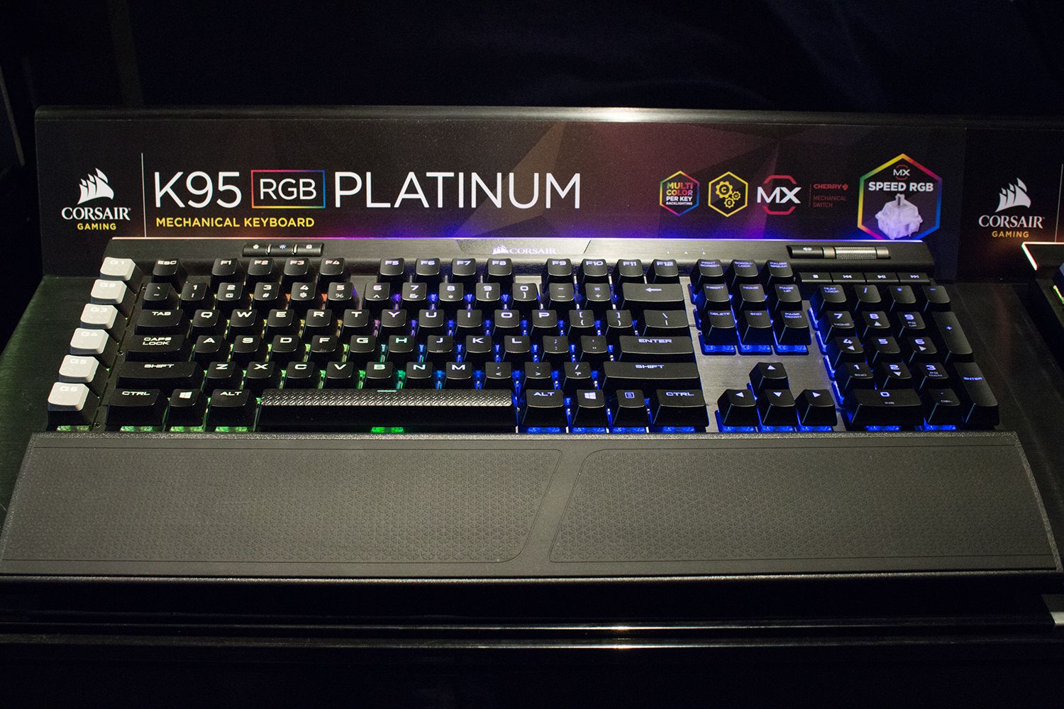 Cherry Mx Solution It S The Corsair K95 Rgb Platinum A True Flagship Gaming Keyboard With Cherrymx Silver Speed Switches T Co Rqrgnw8xvv T Co Cfoald7arr Twitter