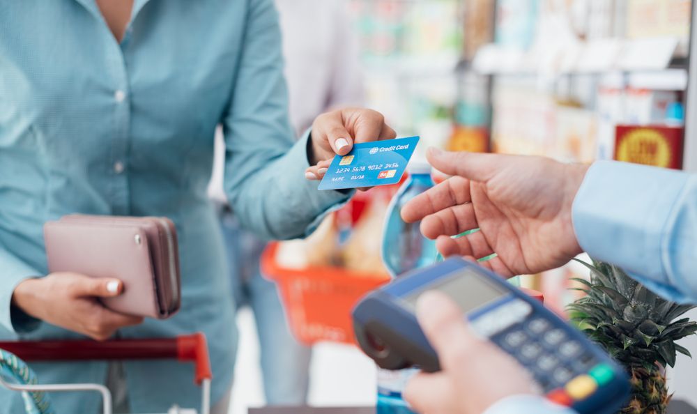 EconomyUp's tweet photo. #CheckOutTechnologies riduce il tempo di attesa alle casse dei supermercati: ecco come funziona #startup #retail https://t.co/tjh2Z5LhXb https://t.co/FSHRKJjXww