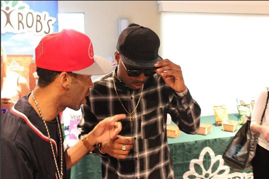 He played Tupac "Straight Outta Compton" here with Young Bo showing our SOLSOL hat 😍🙏💯⚡

#urbanswag #straightouttacompton #tupac #solsolhat