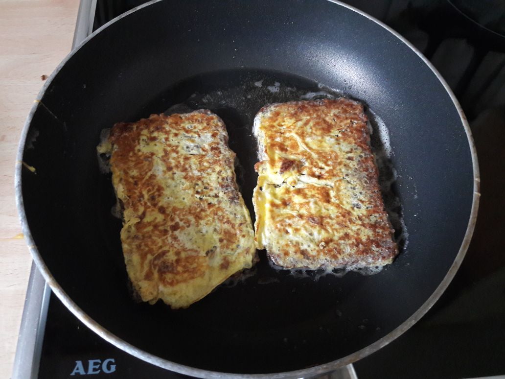 Felicitatem's tweet image. Habe heute ein Stück deutsche Kultur an den Junior weitergegeben #armeritter #erstemal