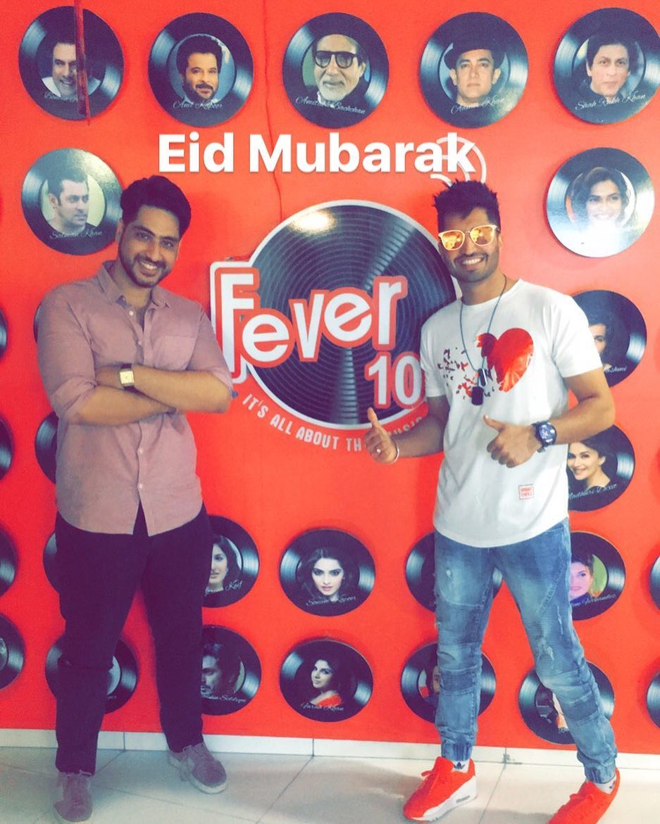 LatinaTurk's tweet photo. @Iam_avij
"#Eid celebrations and #diltutda promotions with @jassi1gill bro. #eidmubarak #AviJ" We ❤U Avi. https://t.co/or7gZkHyue