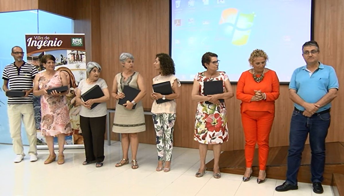 villadeingenio's tweet photo. Las #Reposteras de #Ingenio fueron homenajeadas el pasado viernes en el consistorio municipal https://t.co/V6SZucEZSs