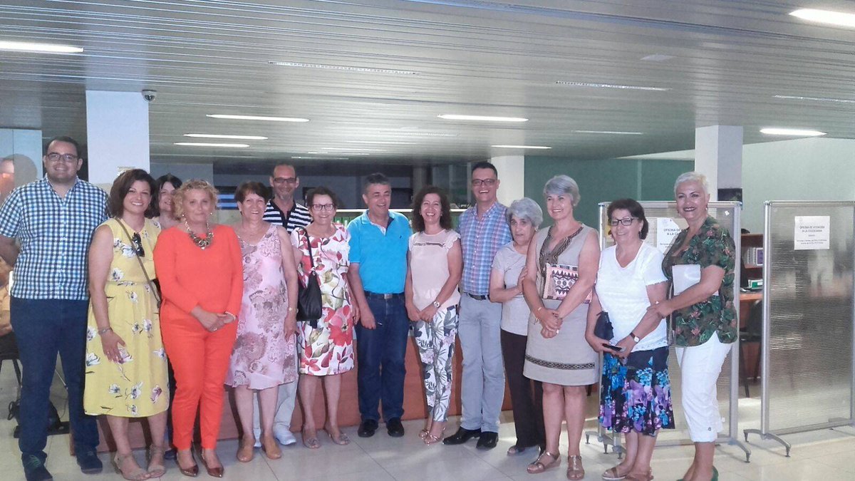 villadeingenio's tweet photo. Las #Reposteras de #Ingenio fueron homenajeadas el pasado viernes en el consistorio municipal https://t.co/V6SZucEZSs